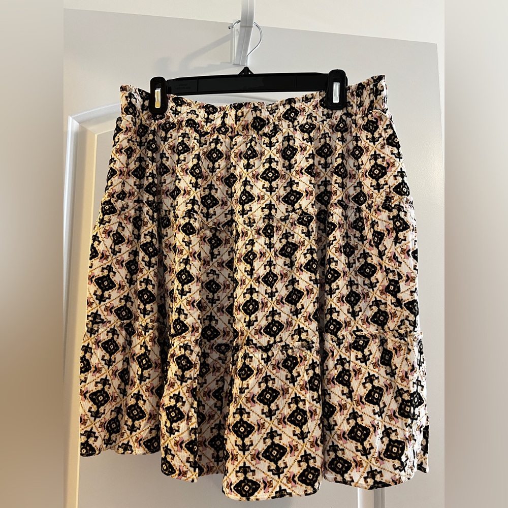 LOFT Black and Cream Skirt